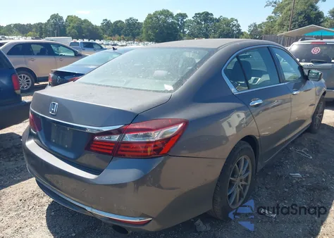 2017 Honda Accord Lx z USA, uszkodzony, nr VIN 1HGCR2F31HA248166